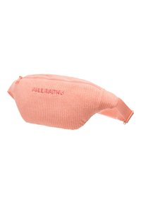Persikofärgad kordflöjdsfanny pack med dragkedjestängning som har en strukturerad yta och präglad logotyp på framsidan. Justerbar rem fästad.