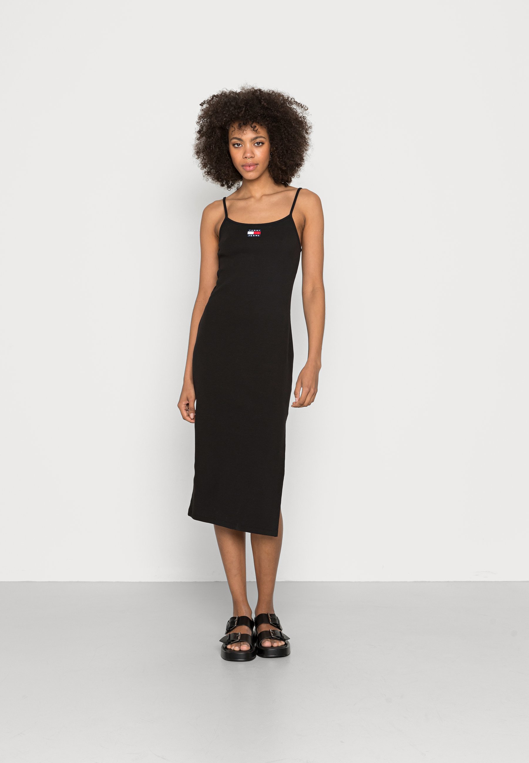 Tommy Jeans STRAPPY BADGE MIDI DRESS 