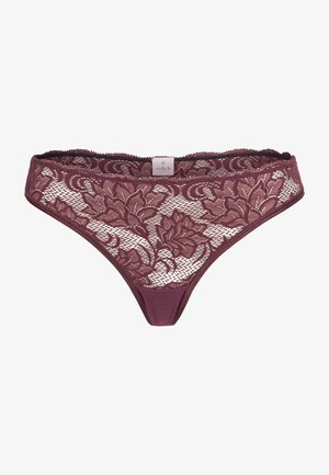 Bordeaux gekleurde kanten string met bloemenpatroon, voorzien van een soepele stof tailleband en een doorschijnende kanten achterkant. Etiket bevindt zich aan de voorkant in het midden.