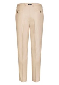 Beżowe spodnie o dopasowanym kroju z tylnymi kieszeniami, podwójnymi guzikami, gładką fakturą i smukłym kształtem, odpowiednie do formalnych lub casualowych stylizacji.