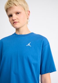 Jordan TEE CORE 23 - Basic T-shirt - industrial blue/white