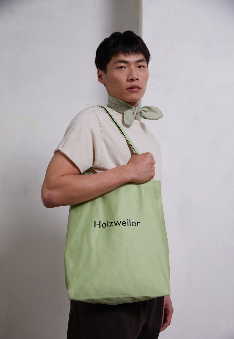 Holzweiler ZIPPO UNISEX Tote bag lime green/green Zalando.de