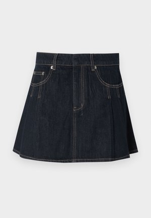 Fustă din denim de culoare albastru închis, cu un design evazat, bucle pentru curea, buzunare frontale și cusături contrastante de-a lungul cusăturilor.