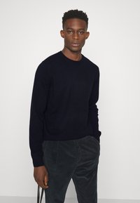 Davida Cashmere MAN O NECK - Džemperis - navy