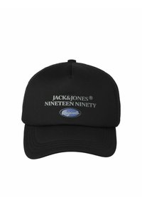 Gorra de béisbol negra con visera curva, que presenta "JACK&JONES NINETEEN NINETY" en texto blanco y un logo ovalado azul en la parte frontal.