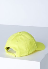 Chiemsee MIT JUMPER PRINT - Cap - lemon tonic