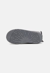 UGG MINI BAILEY BOW II - Botas clássicas de cano curto - lighthouse
