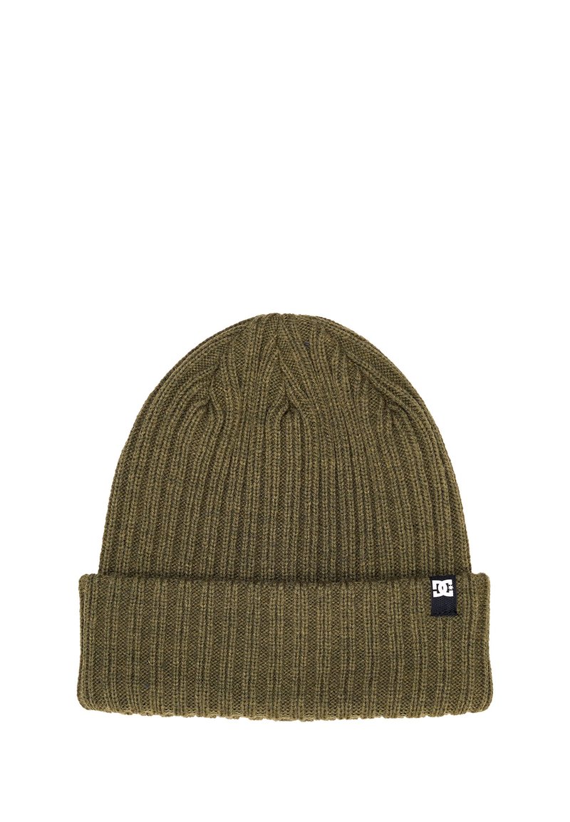 Beanie lavorato a maglia verde oliva con una texture a coste, dotato di risvolto e di una piccola etichetta nera del marchio sul lato.