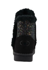 Schwarze Stiefeletten mit einem schwarzen Kunstfellbesatz, mit einem glitzernden schwarzen Obermaterial, das mehrfarbige Flecken aufweist, und einer Gummisohle.