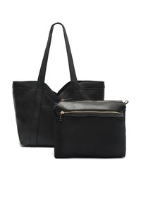 Čierna kožená taška cez rameno s textúrovaným povrchom a dvoma dlhými uchami, spolu s odnímateľnou čiernou taštičkou s zlatým zipsom.