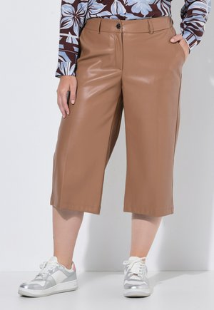 MIAMODA FAUX LEATHER CULOTTES, WIDE LEG - Broek - cinnamon brown