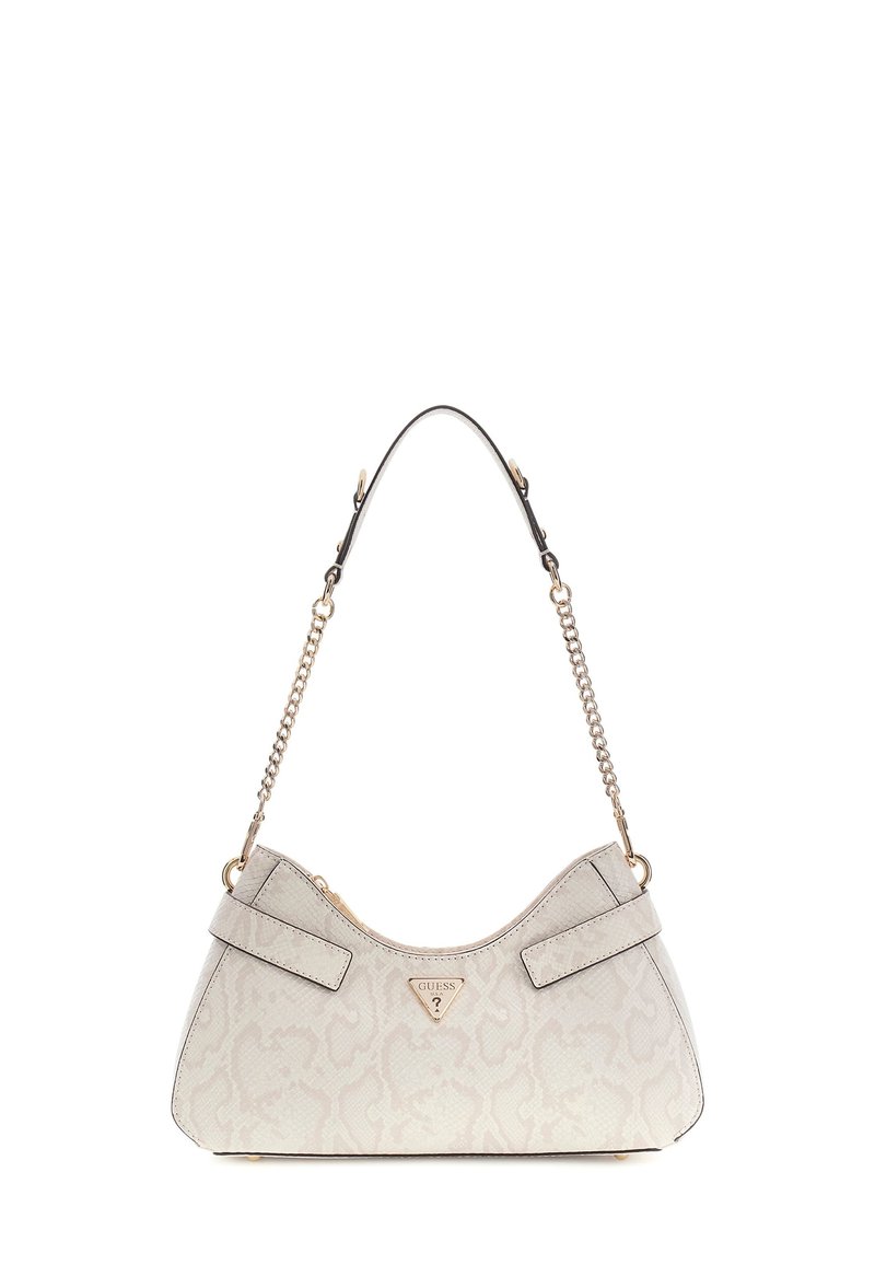 Witte handtas met patroon en een gebogen vorm, slangprintstructuur, voorzien van gouden accenten en een zwart kettinkje als handvat. Stijlvol silhouet, praktisch ontwerp.