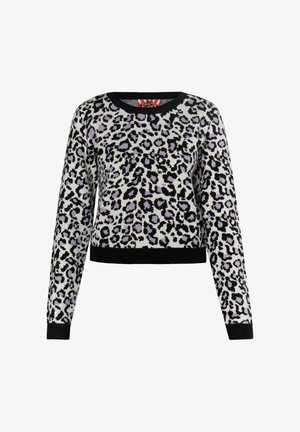 Világosszürke leopárdmintás pulóver, lila és fekete foltokkal, hosszú ujjakkal, kerek fekete nyakkivágással és testhez simuló aljjal.