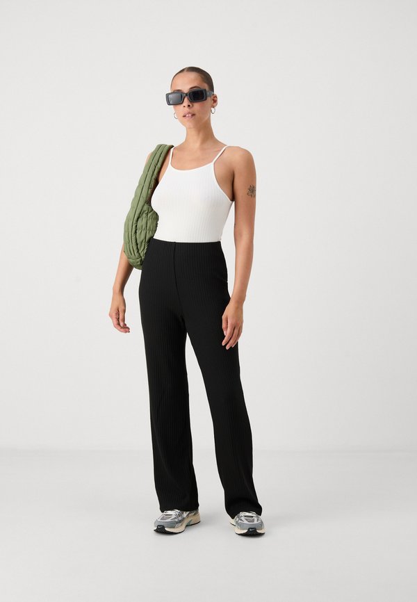ONLEMMY PANTS - Trousers4