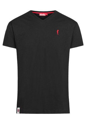 Sort bomulds T-shirt med V-hals-design, der har et lille rødt broderet logo på brystet og et rødt label ved kanten.