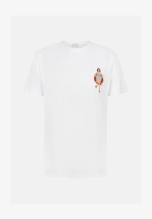 Witte katoenen t-shirt met een geborduurde afbeelding van een vrouw in badpak met een reddingsboei, geplaatst op de linkerborst.