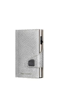 Unselected, metallic silver