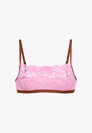 Δαντελένιο μπραλέτες σε ανοιχτό ροζ με ανθισμένο μοτίβο. Διαθέτει καφέ μεταλλικούς ιμάντες, μαλακή υφή και απλό, χωρίς επένδυση σχέδιο.