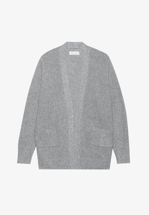 Grå strikkegenser med løs passform, åpen front og to lommer foran. Teksturlig stoff med et subtilt mønster gjennom hele.