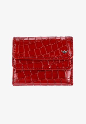 Portefeuille en cuir rouge brillant à motif de crocodile avec rabat et petit logo argenté dans le coin supérieur droit.