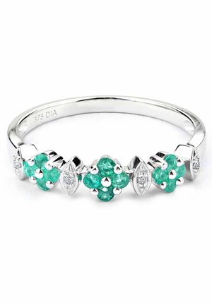 DIAMANT L'ÉTERNEL, 9CT DIAMOND AND EMERALD ETERNITY - EU SIZ - Bague - silver coloured