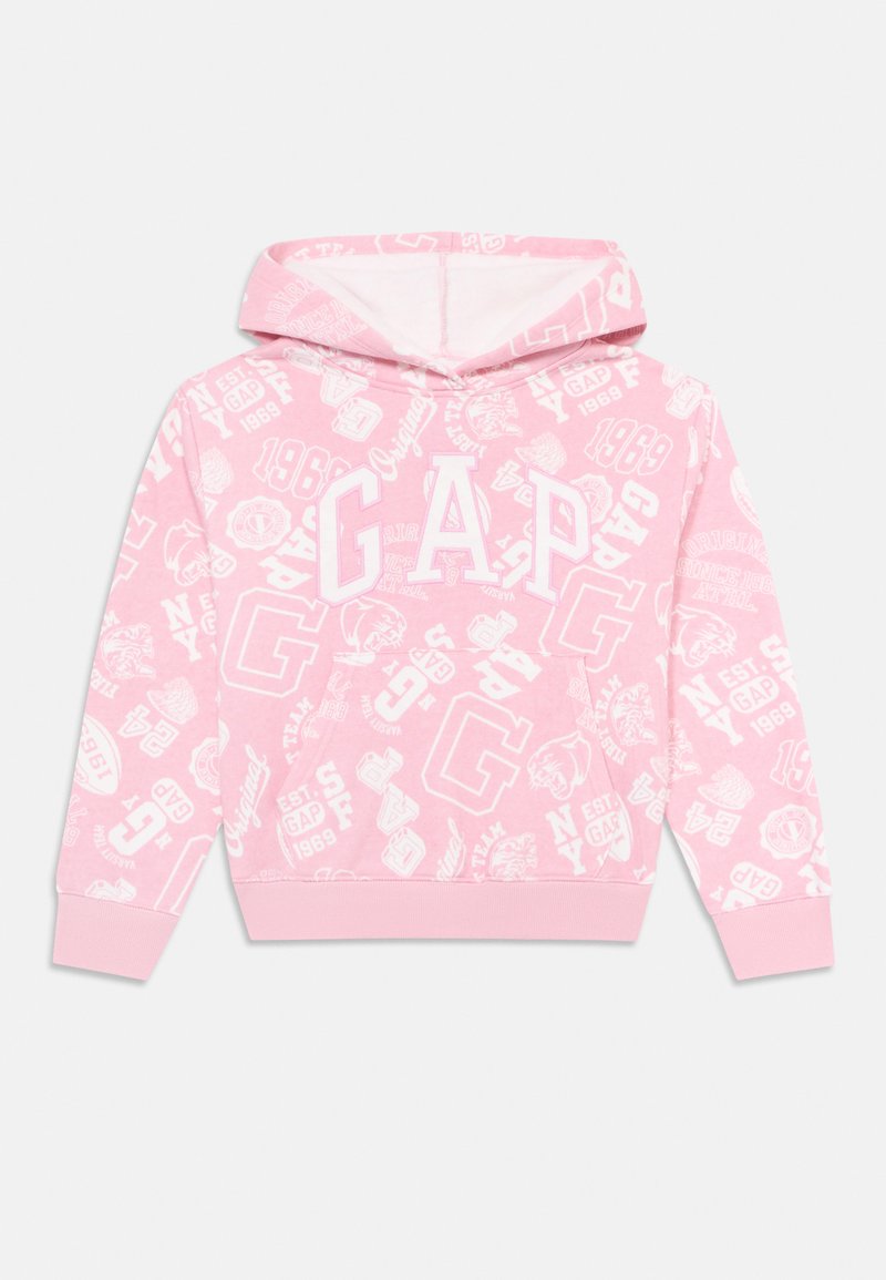Sweatshirt rosa com capuz, com letras brancas da GAP e vários logótipos e padrões de texto com temas desportivos por toda a parte.
