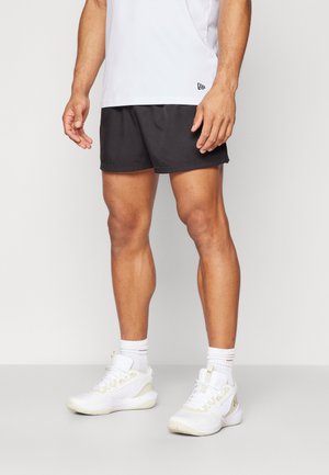 MLB NEW YORK YANKEES LEAGUE ESSENTIALS SHORTS - Article de supporter d'équipe de club - black