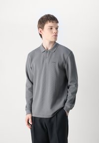 BOSS Ilgarankovis viršutinės dalies drabužis - dark grey