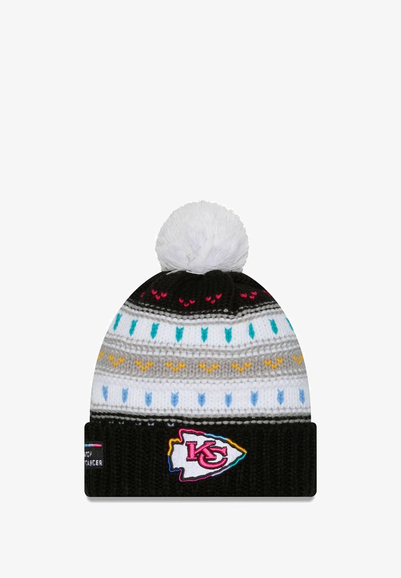 Berretto in maglia con risvolto nero, dotato di pom-pom, motivi geometrici multicolori e logo di Kansas City sul davanti.