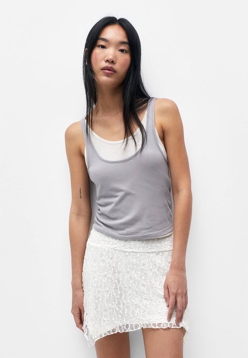 Tops & Tshirts PULL&BEAR Tous les articles chez Zalando Page 3