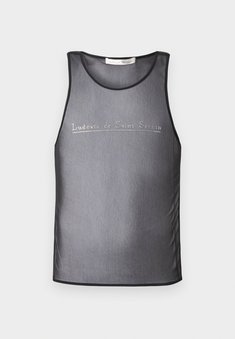 Top senza maniche grigio realizzato in materiale trasparente, con scollo rotondo e un sottile dettaglio testuale in filo argento sulla parte anteriore.