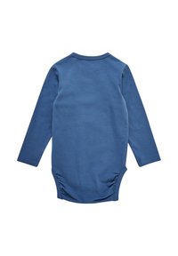Langærmet babybodystocking i ensfarvet blå bomuld. Har en rund halsudskæring, samlet detaljering forneden og en blød, glat tekstur.
