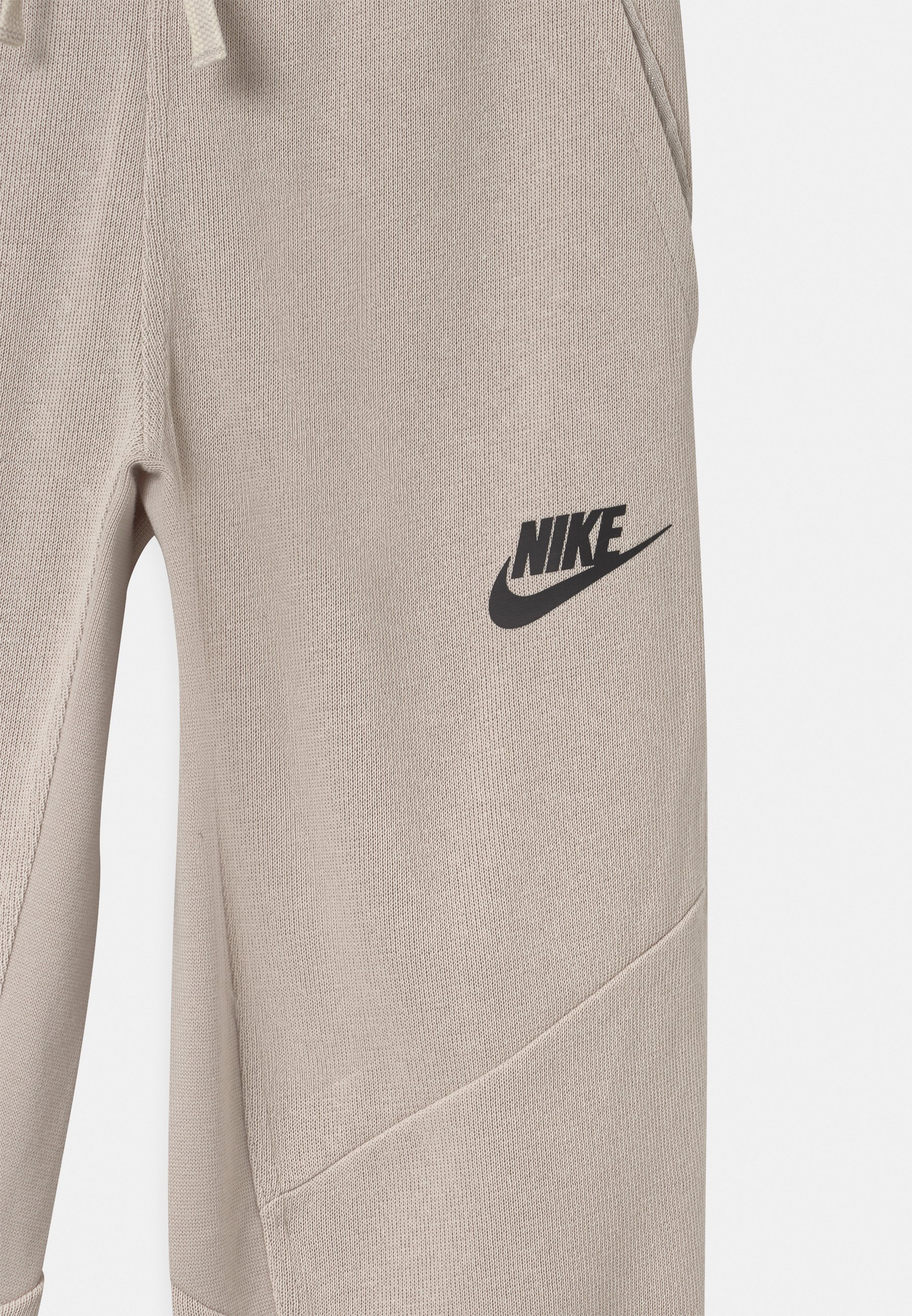 nike utility tracksuit