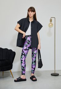 Cras KATE LEGGING - Leggings - Calças - purple queen