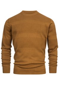 Brun strikket genser med et teksturert horisontalt stripemønster, ribbestrikket hals og mansjetter, samt en vanlig passform.