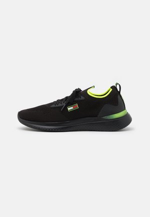 MODERN RUNNER - Sneakers basse - black