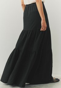 Next PETITE - TIERED - Jupe longue - black