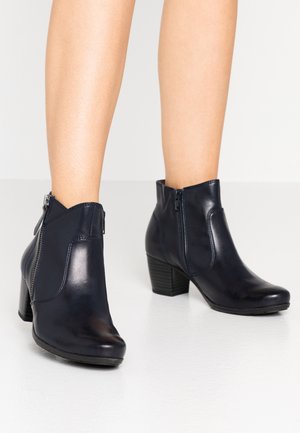 Ankle boots - navy