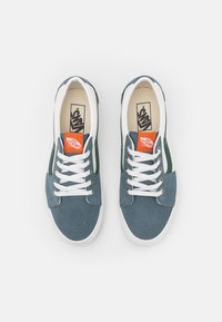 Vans SK8 LOW UNISEX - Joggesko - varsity blue/green