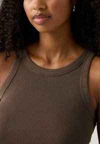 Levi's® ESSENTIAL RACER  - Top - garment dye fa