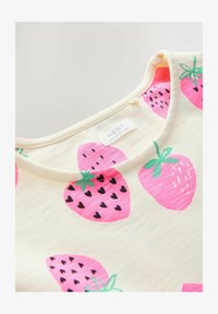 Atlasīts, pink strawberry