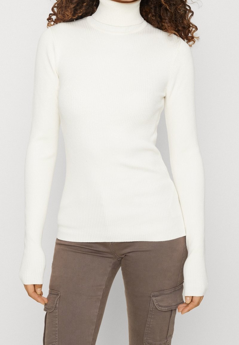 Gina Tricot Stickad tröja - white