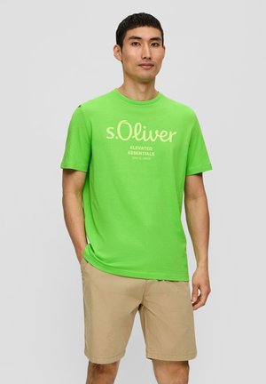 s.Oliver MIT GROSSEM LABEL - T-Shirt print - grün