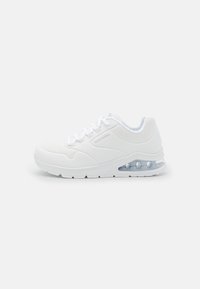 Unselected, white