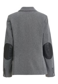 Veste grise avec coudières en cuir noir, manches longues et poignets boutonnés, vue de dos sur un fond blanc.