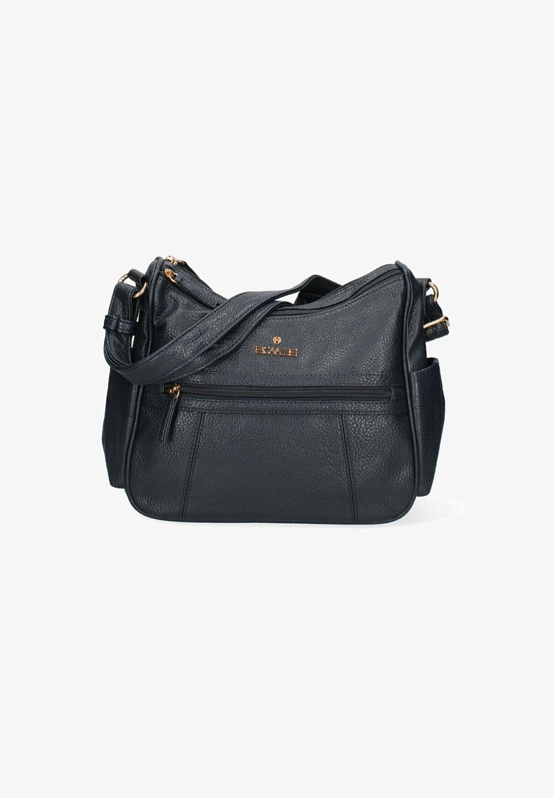 Borsa a spalla in pelle nera con texture, logo dorato, tracolla regolabile e due tasche con zip sul fronte e sul lato.