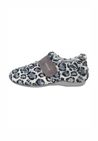 Zapatilla de felpa con estampado de leopardo y cinta de velcro gris, textura de suave piel, forma redondeada, suela ligera y tacón liso. 