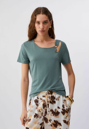 - T-shirt z nadrukiem