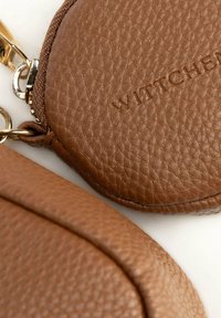 WITTCHEN YOUNG COLLECTION - Umhängetasche - brown