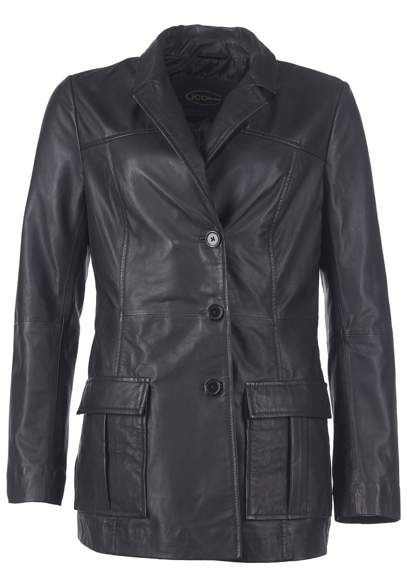 Zwarte leren blazer met een getailleerde pasvorm, enkele knoopsluiting, puntige kraag en twee voorste klepzakken. Gladde textuur en gestructureerd ontwerp.